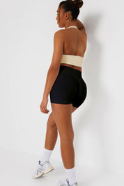 V SCRUNCH SHORTS - BLACK